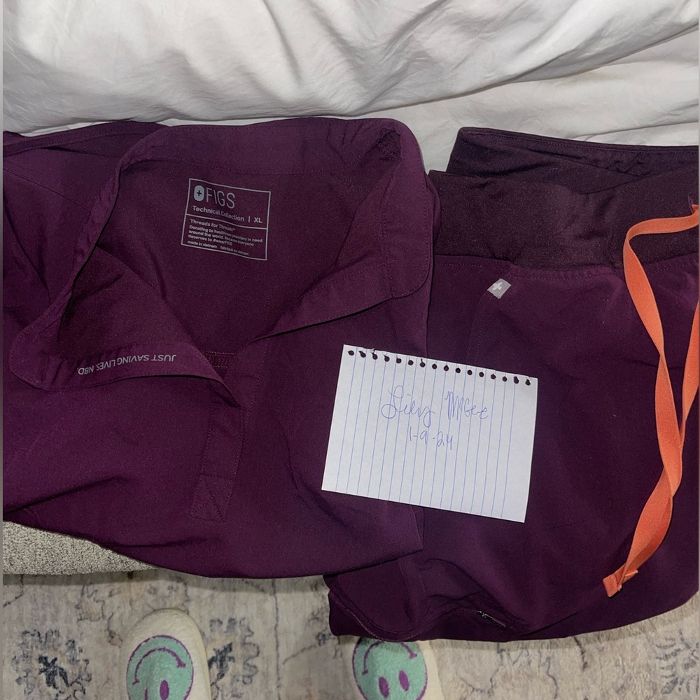 FIGS SCRUBS XL
